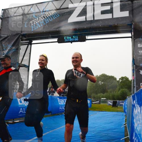 30.08.2026 - Elbe Triathlon Hamburg LAZAROV Photography http://msf.ph/oto/10091931 30.08.2026 16:05:05 Ziel  meine-sportfotos.de