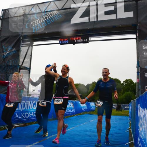 30.08.2026 - Elbe Triathlon Hamburg LAZAROV Photography http://msf.ph/oto/10091934 30.08.2026 16:09:40 Ziel  meine-sportfotos.de