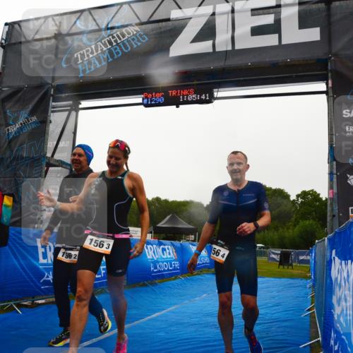 30.08.2026 - Elbe Triathlon Hamburg LAZAROV Photography http://msf.ph/oto/10091936 30.08.2026 16:09:40 Ziel  meine-sportfotos.de