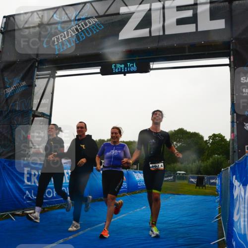 30.08.2026 - Elbe Triathlon Hamburg LAZAROV Photography http://msf.ph/oto/10091939 30.08.2026 16:11:08 Ziel  meine-sportfotos.de