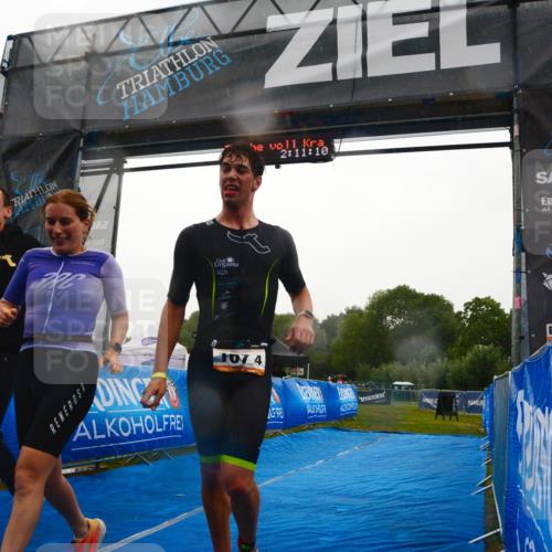 30.08.2026 - Elbe Triathlon Hamburg LAZAROV Photography http://msf.ph/oto/10091943 30.08.2026 16:11:08 Ziel  meine-sportfotos.de