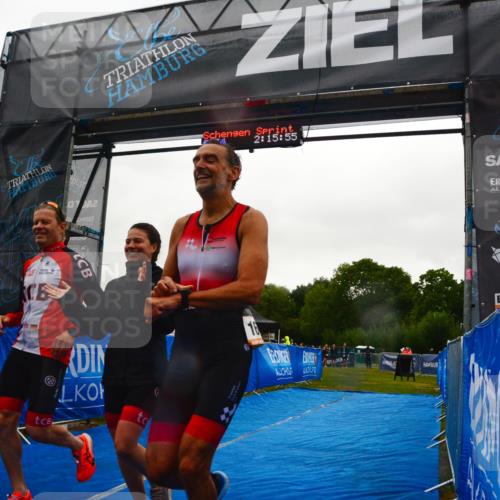 30.08.2026 - Elbe Triathlon Hamburg LAZAROV Photography http://msf.ph/oto/10091949 30.08.2026 16:15:54 Ziel  meine-sportfotos.de