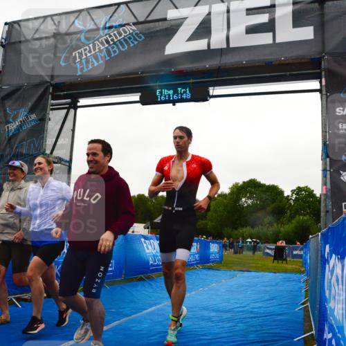 30.08.2026 - Elbe Triathlon Hamburg LAZAROV Photography http://msf.ph/oto/10091954 30.08.2026 16:16:47 Ziel  meine-sportfotos.de