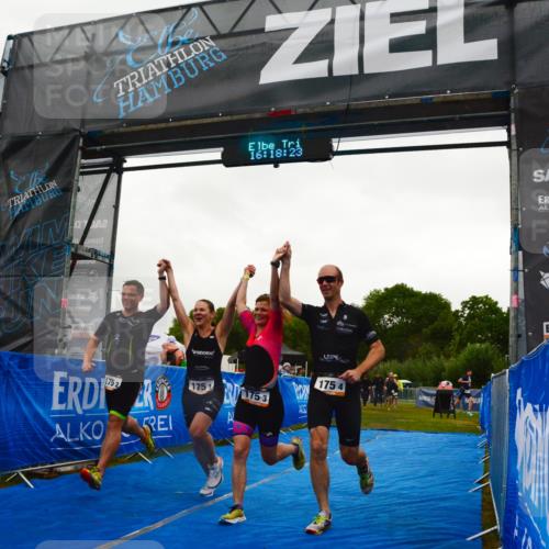 30.08.2026 - Elbe Triathlon Hamburg LAZAROV Photography http://msf.ph/oto/10091957 30.08.2026 16:18:22 Ziel  meine-sportfotos.de