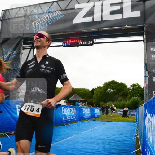 30.08.2026 - Elbe Triathlon Hamburg LAZAROV Photography http://msf.ph/oto/10091962 30.08.2026 16:18:23 Ziel  meine-sportfotos.de