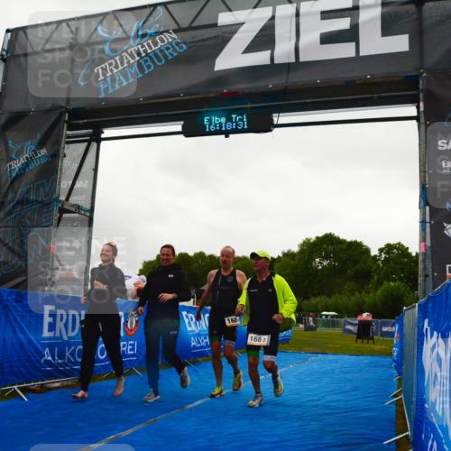 30.08.2026 - Elbe Triathlon Hamburg LAZAROV Photography http://msf.ph/oto/10091963 30.08.2026 16:18:31 Ziel  meine-sportfotos.de