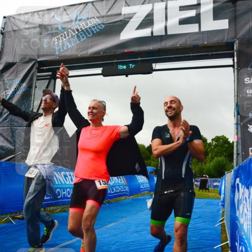 30.08.2026 - Elbe Triathlon Hamburg LAZAROV Photography http://msf.ph/oto/10091980 30.08.2026 16:21:37 Ziel  meine-sportfotos.de