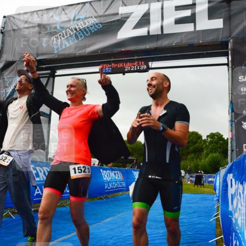 30.08.2026 - Elbe Triathlon Hamburg LAZAROV Photography http://msf.ph/oto/10091981 30.08.2026 16:21:38 Ziel  meine-sportfotos.de