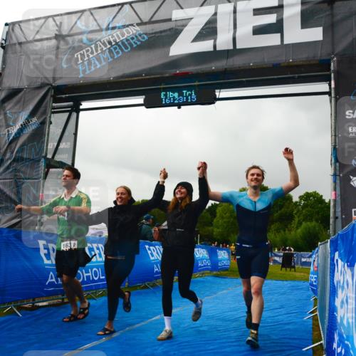 30.08.2026 - Elbe Triathlon Hamburg LAZAROV Photography http://msf.ph/oto/10091983 30.08.2026 16:23:14 Ziel  meine-sportfotos.de
