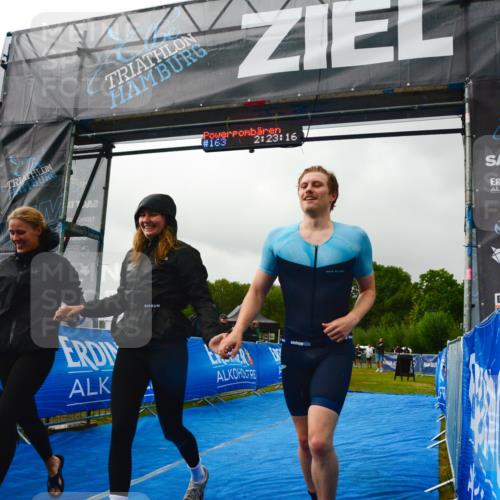 30.08.2026 - Elbe Triathlon Hamburg LAZAROV Photography http://msf.ph/oto/10091987 30.08.2026 16:23:15 Ziel  meine-sportfotos.de