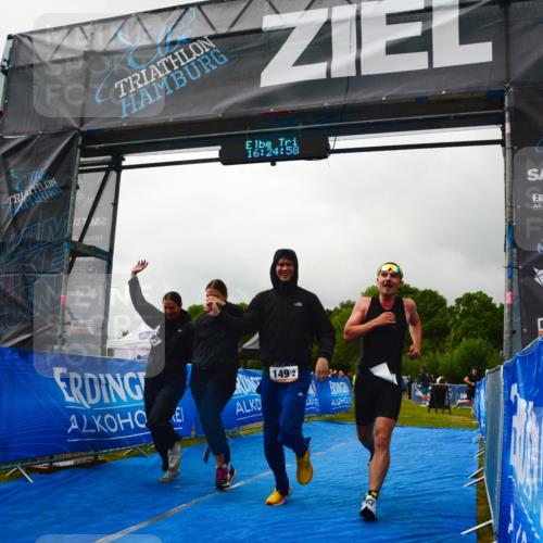 30.08.2026 - Elbe Triathlon Hamburg LAZAROV Photography http://msf.ph/oto/10091994 30.08.2026 16:24:58 Ziel  meine-sportfotos.de