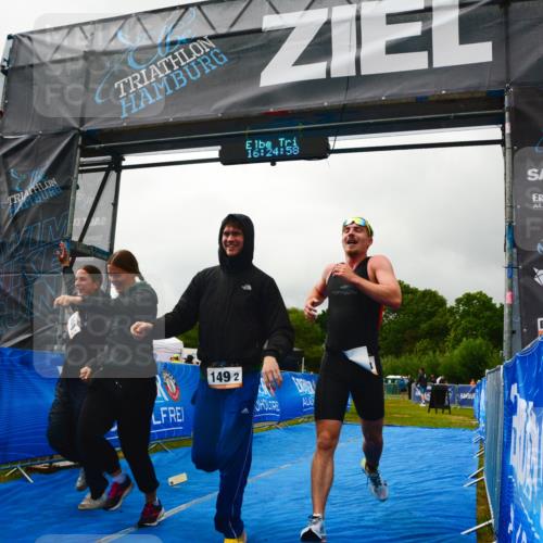 30.08.2026 - Elbe Triathlon Hamburg LAZAROV Photography http://msf.ph/oto/10091996 30.08.2026 16:24:58 Ziel  meine-sportfotos.de
