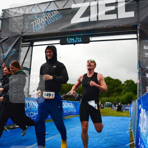 30.08.2026 - Elbe Triathlon Hamburg LAZAROV Photography http://msf.ph/oto/10091997 30.08.2026 16:24:58 Ziel  meine-sportfotos.de