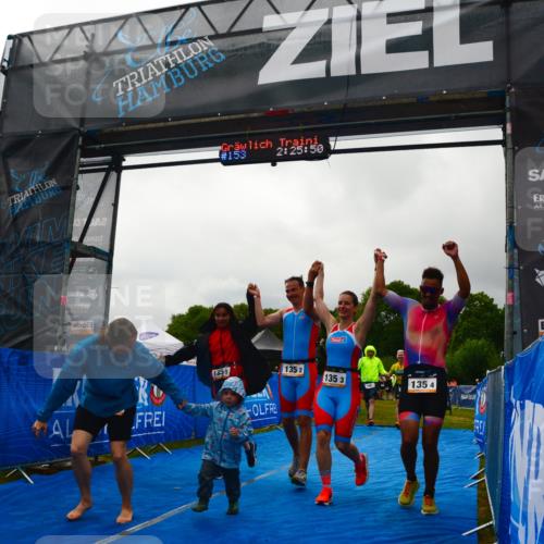 30.08.2026 - Elbe Triathlon Hamburg LAZAROV Photography http://msf.ph/oto/10092005 30.08.2026 16:25:54 Ziel  meine-sportfotos.de