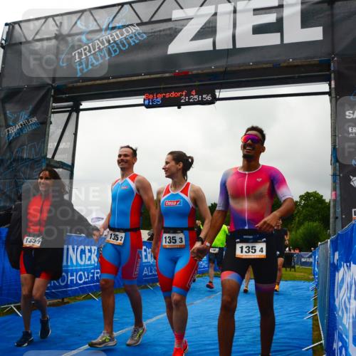 30.08.2026 - Elbe Triathlon Hamburg LAZAROV Photography http://msf.ph/oto/10092011 30.08.2026 16:25:55 Ziel  meine-sportfotos.de