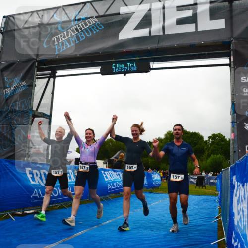 30.08.2026 - Elbe Triathlon Hamburg LAZAROV Photography http://msf.ph/oto/10092019 30.08.2026 16:27:29 Ziel  meine-sportfotos.de