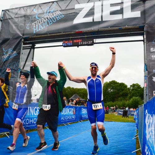 30.08.2026 - Elbe Triathlon Hamburg LAZAROV Photography http://msf.ph/oto/10092033 30.08.2026 16:30:26 Ziel  meine-sportfotos.de