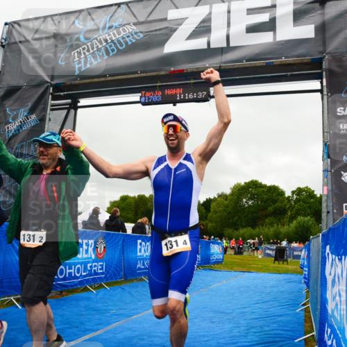 30.08.2026 - Elbe Triathlon Hamburg LAZAROV Photography http://msf.ph/oto/10092035 30.08.2026 16:30:26 Ziel  meine-sportfotos.de