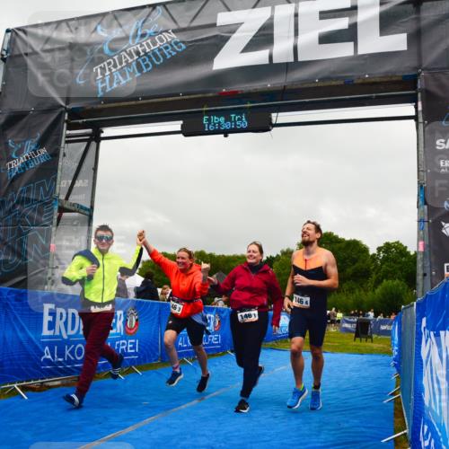 30.08.2026 - Elbe Triathlon Hamburg LAZAROV Photography http://msf.ph/oto/10092037 30.08.2026 16:30:49 Ziel  meine-sportfotos.de