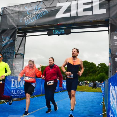 30.08.2026 - Elbe Triathlon Hamburg LAZAROV Photography http://msf.ph/oto/10092041 30.08.2026 16:30:49 Ziel  meine-sportfotos.de