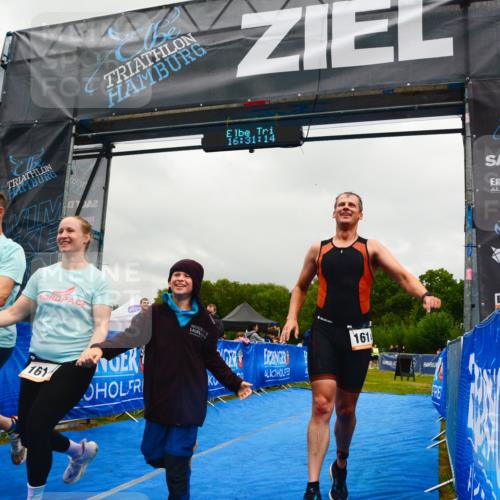 30.08.2026 - Elbe Triathlon Hamburg LAZAROV Photography http://msf.ph/oto/10092068 30.08.2026 16:31:13 Ziel  meine-sportfotos.de