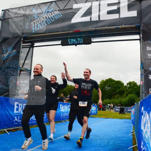 30.08.2026 - Elbe Triathlon Hamburg LAZAROV Photography http://msf.ph/oto/10092075 30.08.2026 16:31:30 Ziel  meine-sportfotos.de