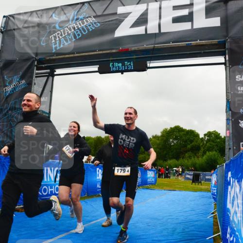 30.08.2026 - Elbe Triathlon Hamburg LAZAROV Photography http://msf.ph/oto/10092076 30.08.2026 16:31:30 Ziel  meine-sportfotos.de