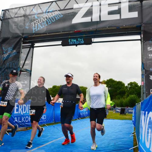 30.08.2026 - Elbe Triathlon Hamburg LAZAROV Photography http://msf.ph/oto/10092098 30.08.2026 16:32:29 Ziel  meine-sportfotos.de