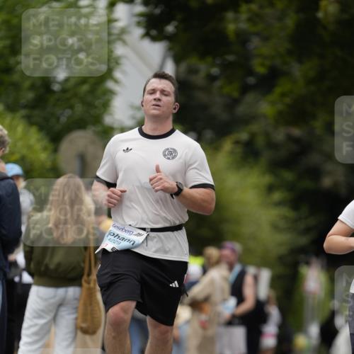 30.08.2026 - Blankeneser Heldenlauf Patografie http://msf.ph/oto/10092104 30.08.2026 12:27:32 Ziel 2398, 4106, 4229, 4324 meine-sportfotos.de