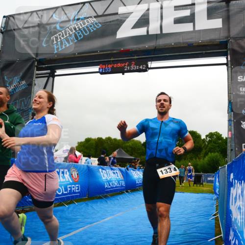 30.08.2026 - Elbe Triathlon Hamburg LAZAROV Photography http://msf.ph/oto/10092113 30.08.2026 16:33:41 Ziel  meine-sportfotos.de