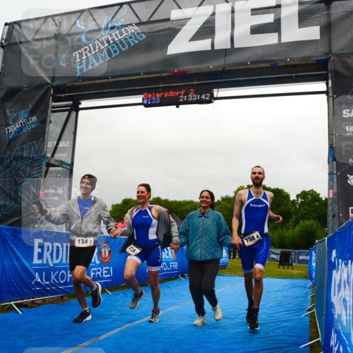 30.08.2026 - Elbe Triathlon Hamburg LAZAROV Photography http://msf.ph/oto/10092118 30.08.2026 16:33:45 Ziel  meine-sportfotos.de