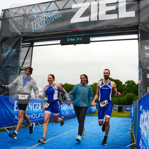 30.08.2026 - Elbe Triathlon Hamburg LAZAROV Photography http://msf.ph/oto/10092120 30.08.2026 16:33:46 Ziel  meine-sportfotos.de