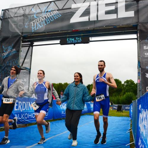 30.08.2026 - Elbe Triathlon Hamburg LAZAROV Photography http://msf.ph/oto/10092122 30.08.2026 16:33:46 Ziel  meine-sportfotos.de