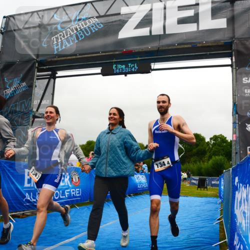 30.08.2026 - Elbe Triathlon Hamburg LAZAROV Photography http://msf.ph/oto/10092124 30.08.2026 16:33:46 Ziel  meine-sportfotos.de