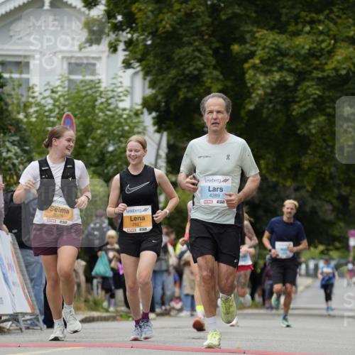 30.08.2026 - Blankeneser Heldenlauf Patografie http://msf.ph/oto/10092132 30.08.2026 12:27:50 Ziel 2366, 2827, 4195, 4212, 4213, 4289 meine-sportfotos.de