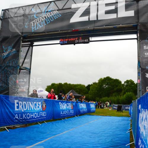 30.08.2026 - Elbe Triathlon Hamburg LAZAROV Photography http://msf.ph/oto/10092135 30.08.2026 16:33:49 Ziel  meine-sportfotos.de