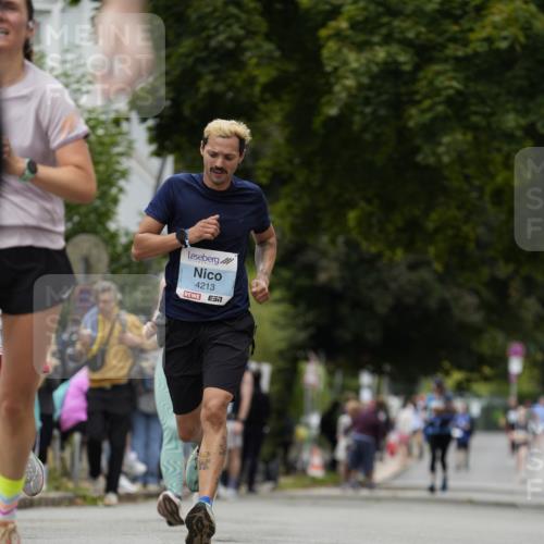 30.08.2026 - Blankeneser Heldenlauf Patografie http://msf.ph/oto/10092138 30.08.2026 12:27:54 Ziel 2366, 2827, 4195, 4212, 4213, 4289, 4463 meine-sportfotos.de