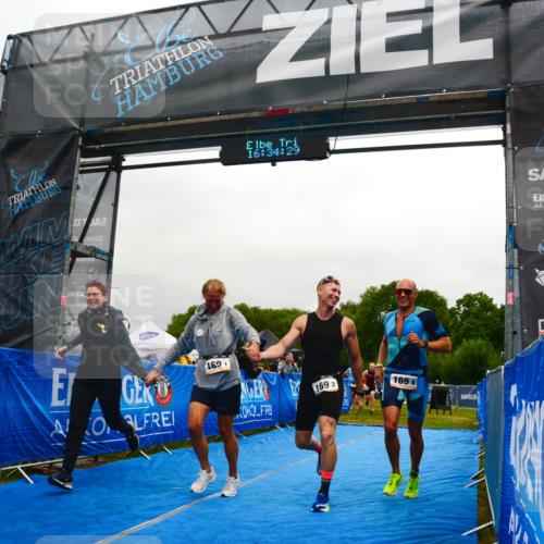 30.08.2026 - Elbe Triathlon Hamburg LAZAROV Photography http://msf.ph/oto/10092142 30.08.2026 16:34:28 Ziel  meine-sportfotos.de