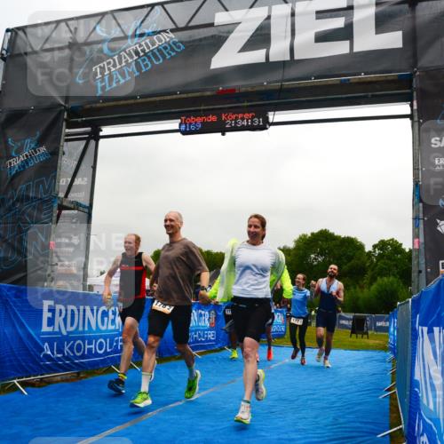30.08.2026 - Elbe Triathlon Hamburg LAZAROV Photography http://msf.ph/oto/10092155 30.08.2026 16:34:33 Ziel  meine-sportfotos.de