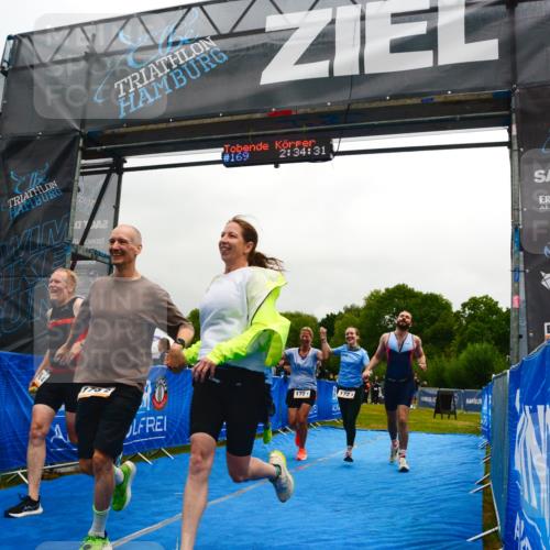 30.08.2026 - Elbe Triathlon Hamburg LAZAROV Photography http://msf.ph/oto/10092160 30.08.2026 16:34:33 Ziel  meine-sportfotos.de