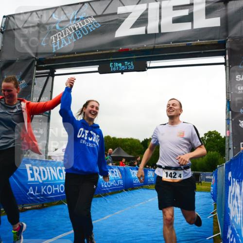30.08.2026 - Elbe Triathlon Hamburg LAZAROV Photography http://msf.ph/oto/10092182 30.08.2026 16:35:32 Ziel  meine-sportfotos.de