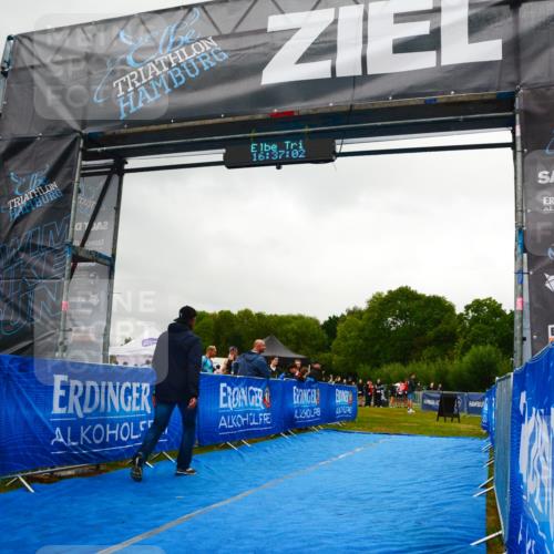 30.08.2026 - Elbe Triathlon Hamburg LAZAROV Photography http://msf.ph/oto/10092193 30.08.2026 16:37:01 Ziel  meine-sportfotos.de