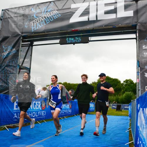 30.08.2026 - Elbe Triathlon Hamburg LAZAROV Photography http://msf.ph/oto/10092212 30.08.2026 16:37:26 Ziel  meine-sportfotos.de
