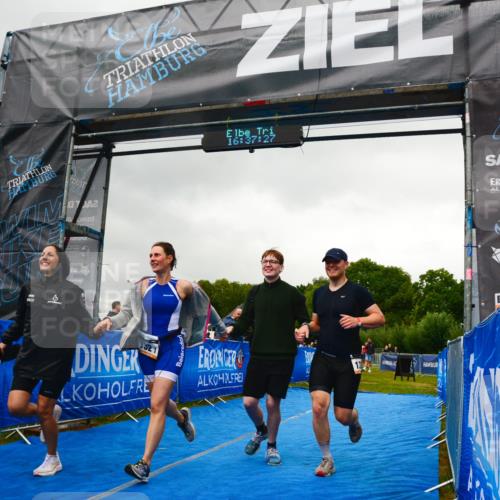 30.08.2026 - Elbe Triathlon Hamburg LAZAROV Photography http://msf.ph/oto/10092213 30.08.2026 16:37:26 Ziel  meine-sportfotos.de