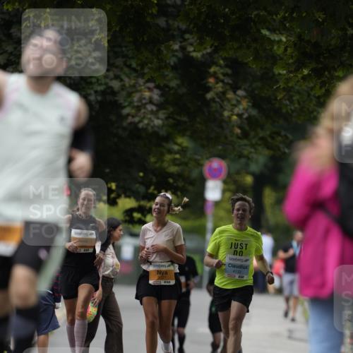 30.08.2026 - Blankeneser Heldenlauf Patografie http://msf.ph/oto/10092231 30.08.2026 12:29:01 Ziel 2816, 4045, 4085 meine-sportfotos.de