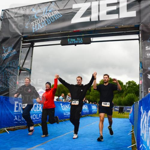 30.08.2026 - Elbe Triathlon Hamburg LAZAROV Photography http://msf.ph/oto/10092232 30.08.2026 16:39:01 Ziel  meine-sportfotos.de