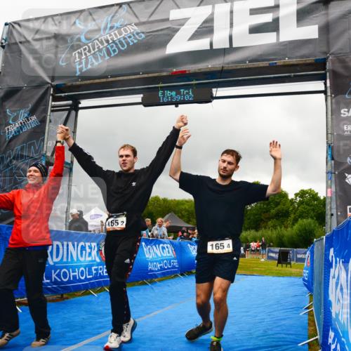 30.08.2026 - Elbe Triathlon Hamburg LAZAROV Photography http://msf.ph/oto/10092238 30.08.2026 16:39:02 Ziel  meine-sportfotos.de