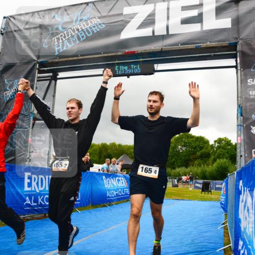 30.08.2026 - Elbe Triathlon Hamburg LAZAROV Photography http://msf.ph/oto/10092240 30.08.2026 16:39:02 Ziel  meine-sportfotos.de