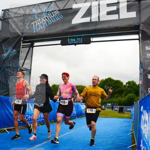 30.08.2026 - Elbe Triathlon Hamburg LAZAROV Photography http://msf.ph/oto/10092266 30.08.2026 16:42:21 Ziel  meine-sportfotos.de