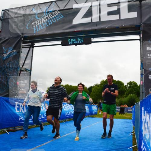 30.08.2026 - Elbe Triathlon Hamburg LAZAROV Photography http://msf.ph/oto/10092276 30.08.2026 16:44:46 Ziel  meine-sportfotos.de